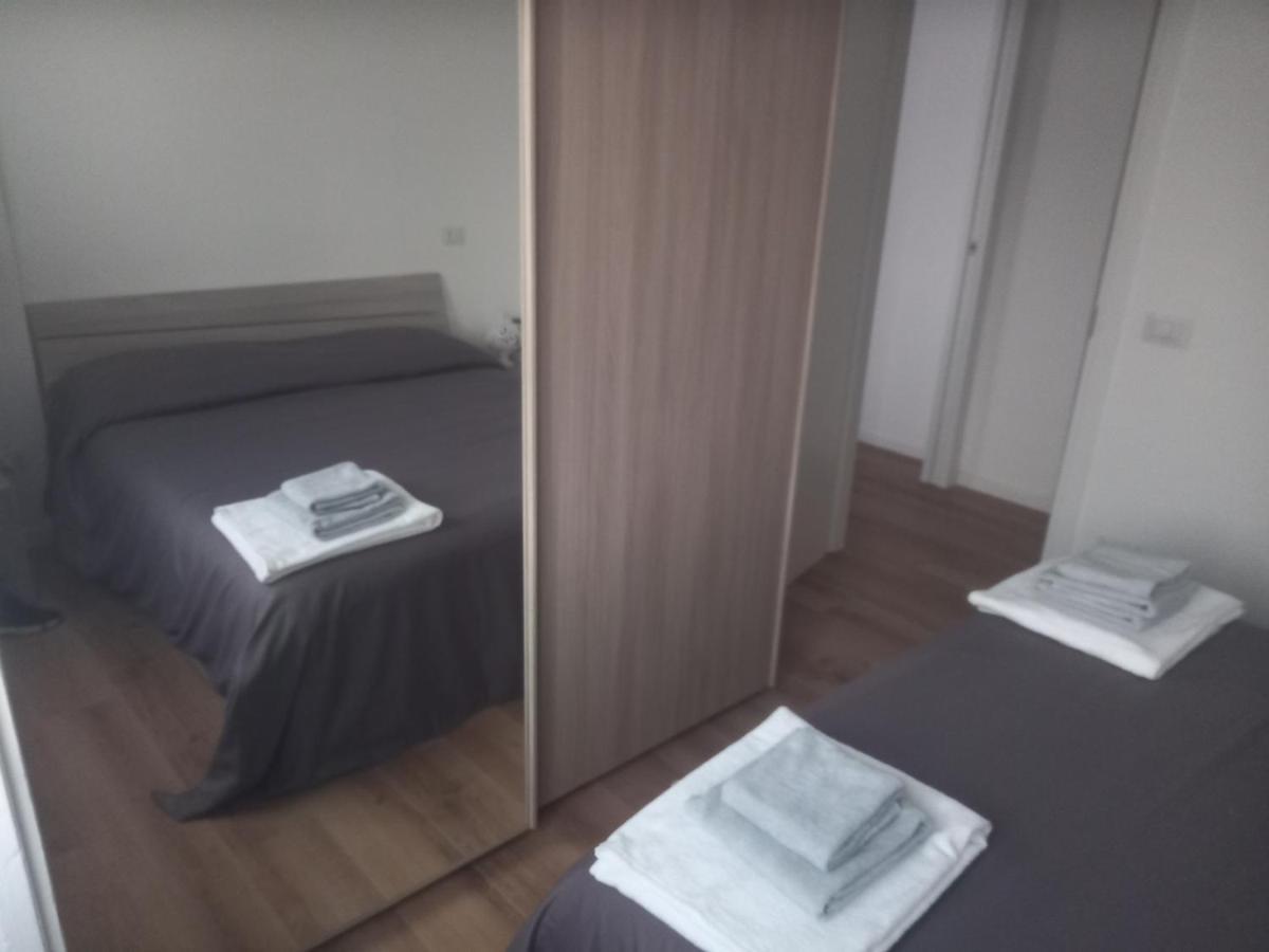 Ferienwohnung Bilocale 7 Piano Balcone Vista Skyline Mailand Exterior foto